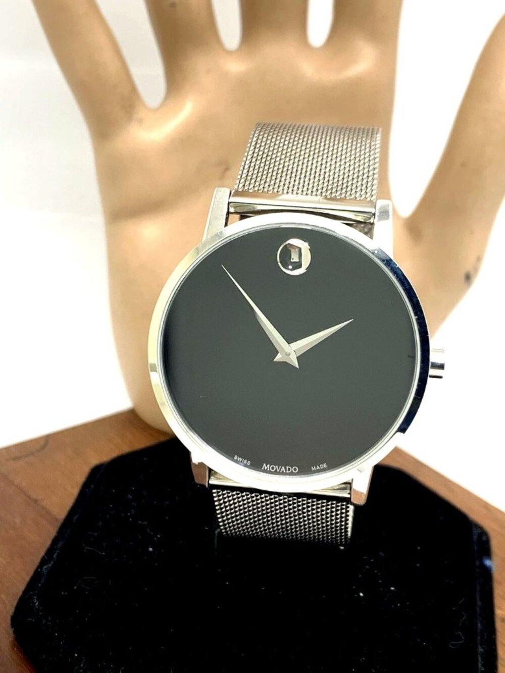 Movado Men's Watch 0607219 Black Dial Swiss Quartz Silver Stainless Steel